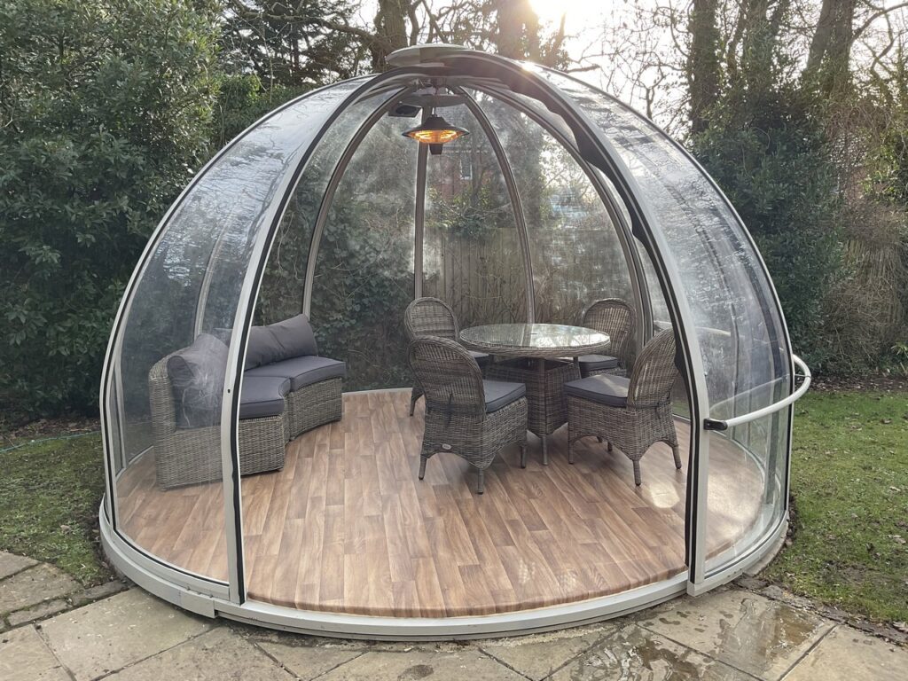 Royal Dome Garden Dining Pod